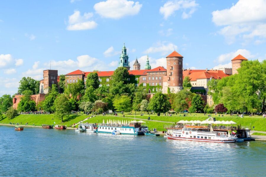 Krakow: Vistula River Cruise with Historical Views - Comfort, Boat Size, and the Practical Reality of 1 Hour