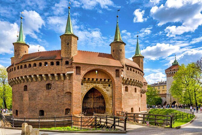 Krakow Walking Tour with Audioguide on Your Smartphone - Market Square and the Town Hall Tower: 70 meters of big views