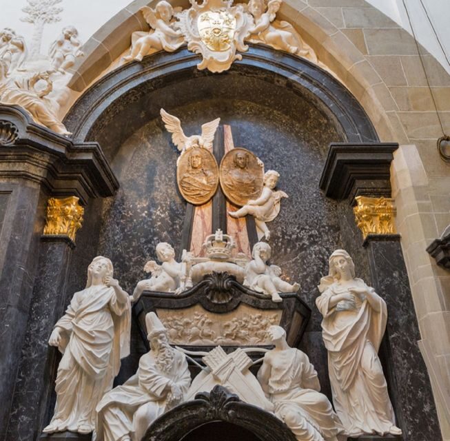 Krakow: Wawel Castle and Cathedral Guided Tour - Price and value: why $57 often feels fair here