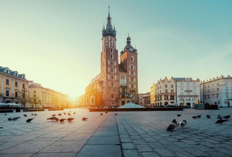 Krakow: Wawel Castle, St. Mary’s & Rynek Underground Tour - Key highlights worth your attention