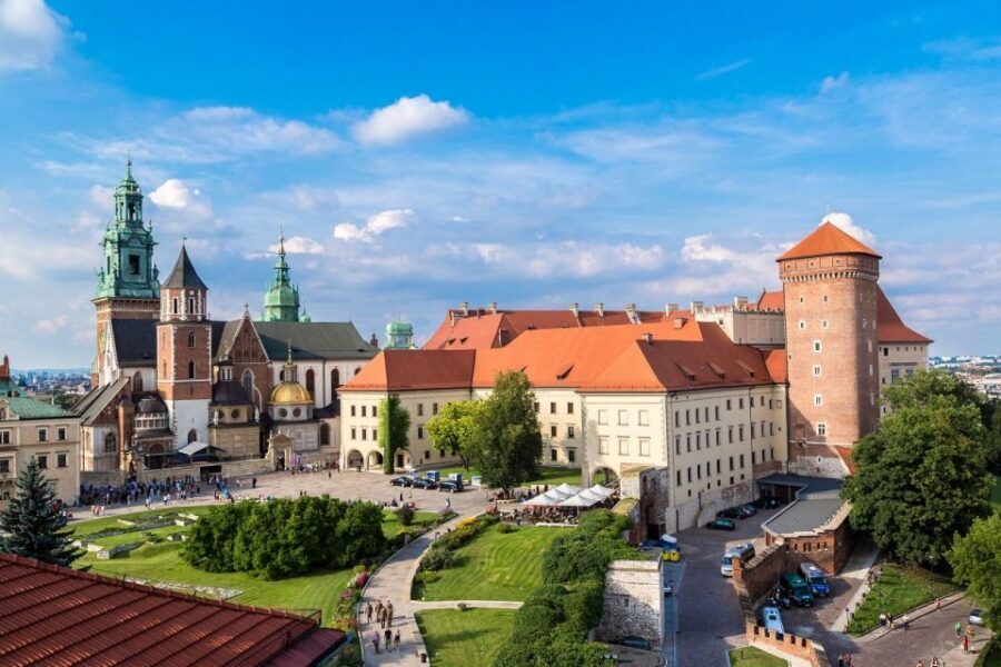 Krakow: Wawel Castle, St. Mary’s & Rynek Underground Tour - Royal Rooms and the Eastern art collection, including Ottoman tents