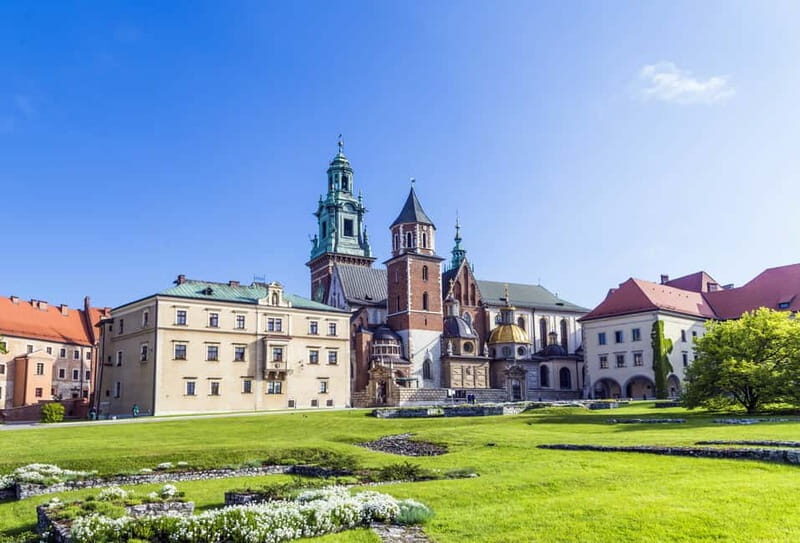 Krakow: Wawel Hill Audioguide Tour - Arcaded Courtyard: the architecture gets explained, not just shown
