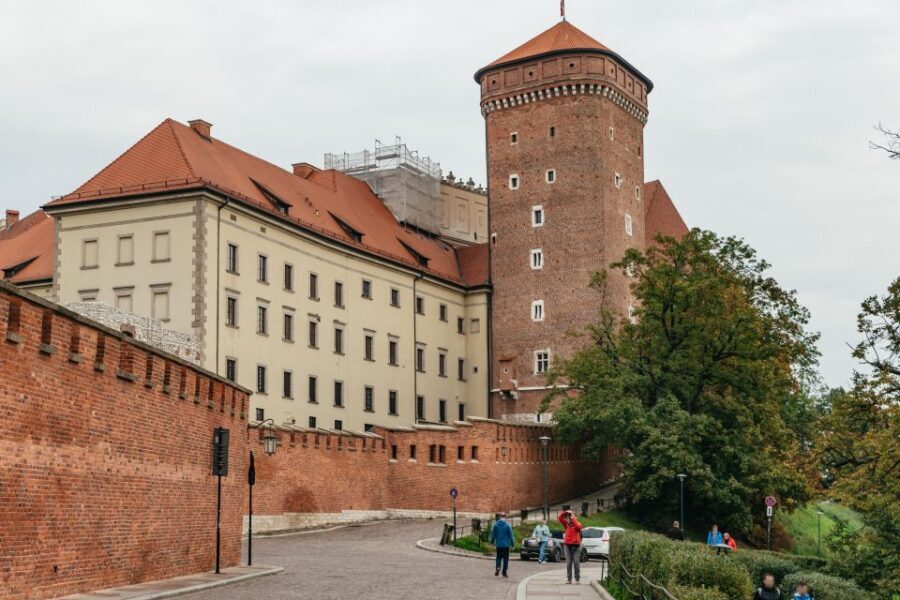 Krakow: Wawel Royal Hill with Optional Castle and Cathedral - Key highlights worth your time