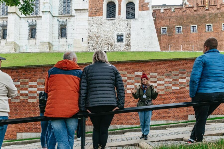 Krakow: Wawel Royal Hill with Optional Castle and Cathedral - Sandomierska Tower, Bernardyńska Gate, and the dragon moment