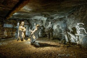 Krakow: Wieliczka Salt Mine Guided Tour with Hotel Transfer - Entering Wieliczka: Descent, Depth, and What Your Guide Sets Up