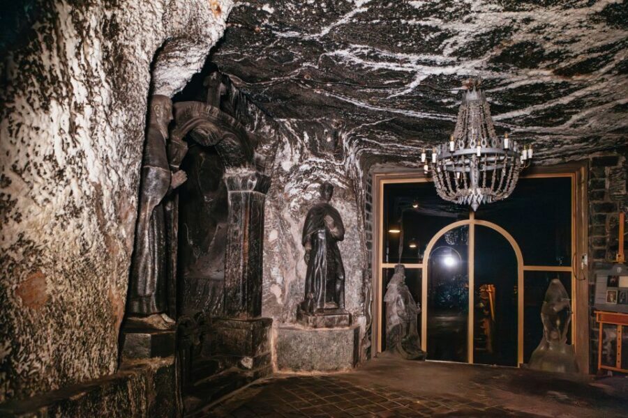 Krakow: Wieliczka Salt Mine Guided Tour with Transport - Price and Logistics: What You Actually Get for $55