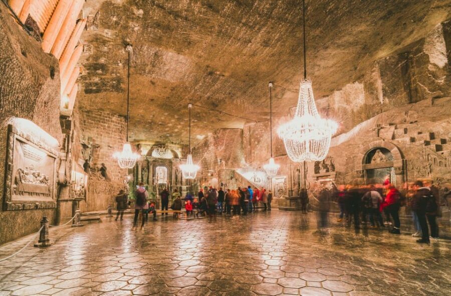 Krakow: Wieliczka Salt Mine Skip-the-Line Live Guided Tour - Quick practical tips that make the tour smoother