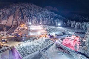Krakow: Zakopane and Thermal Baths with Cable Car, Vodka, Oscypek - Chochołów Village: Wooden Houses and a Quick Village Reset