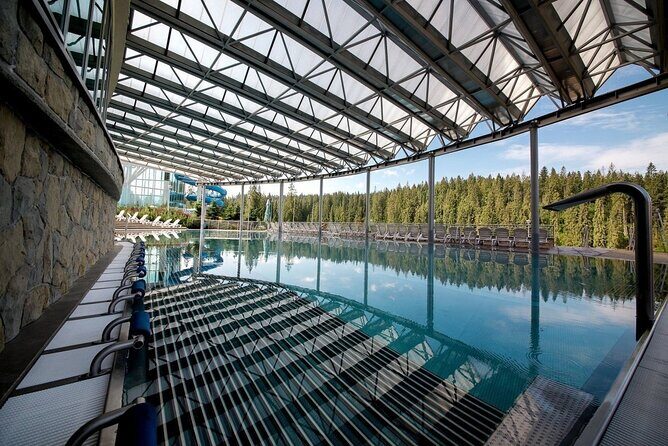 Krakow–Zakopane: Cable Car, Chocholow Baths, Cheese & Vodka - Krupówki Street in Zakopane: your two-hour free time