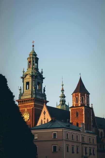 Mysterious Wawel Cathedral and Wawel Courtyard Guided Tour - Meeting Point at Kanonicza 25: Simple Start, Smooth Momentum