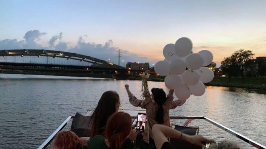 Picturesque Cruise on the Vistula in the Heart of Krakow - Value for $27: what you’re really paying for