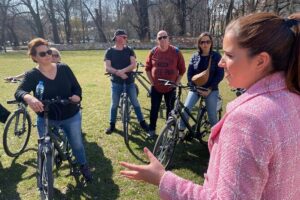 Private Bike Tour in Krakow - Kazimierz: the former Jewish district, synagogues, and life today