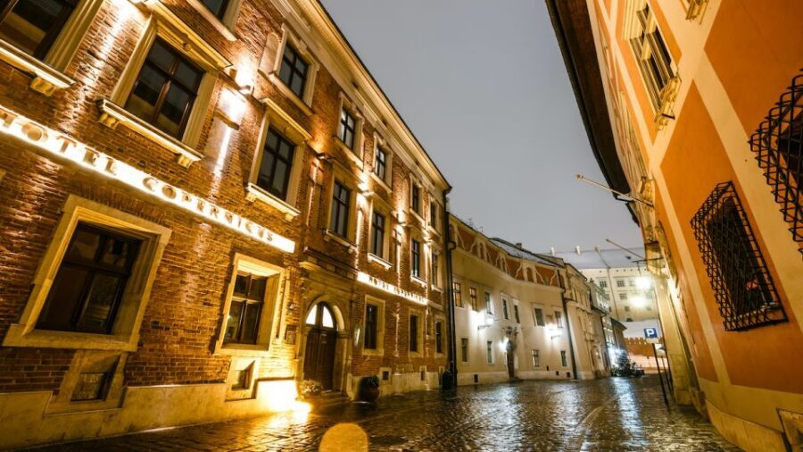 Private Krakow Tour: St. Mary’s, Cloth Hall & More - Collegium Maius: medieval learning and the Copernicus connection