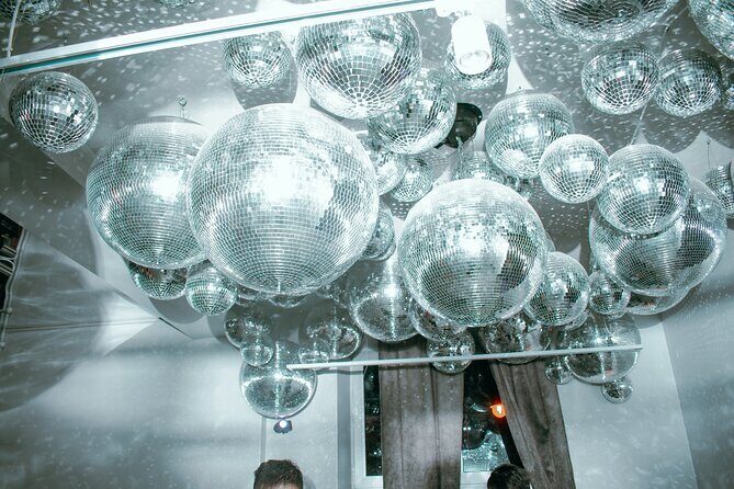 Pub Crawl + Unlimited Drinks + VIP entry + Drinking Games & Photographer - Drinking games and the photographer: how to actually get the photos