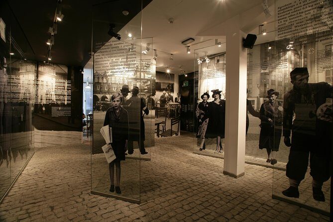 Schindler's Factory Guided Tour in Krakow & skip the line ticket - Your guided route: 90 minutes that starts with a factory name