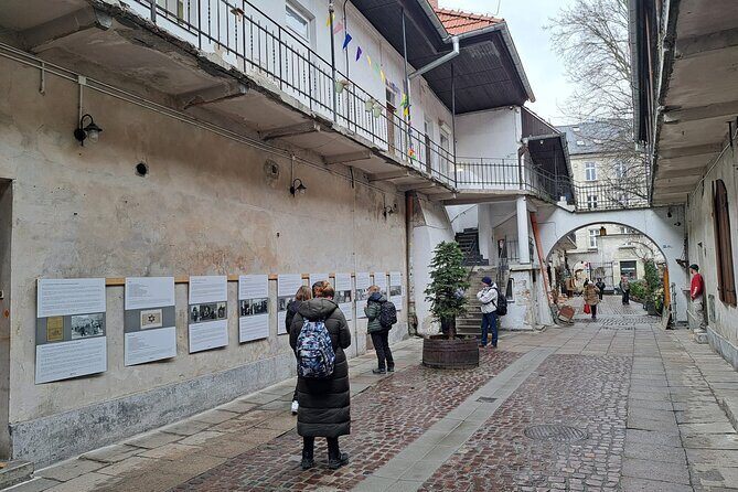 Schindler's List excursion incl. Płaszów with Dutch guide - Moving through the ghetto landscape: wall fragment and Heroes’ Square