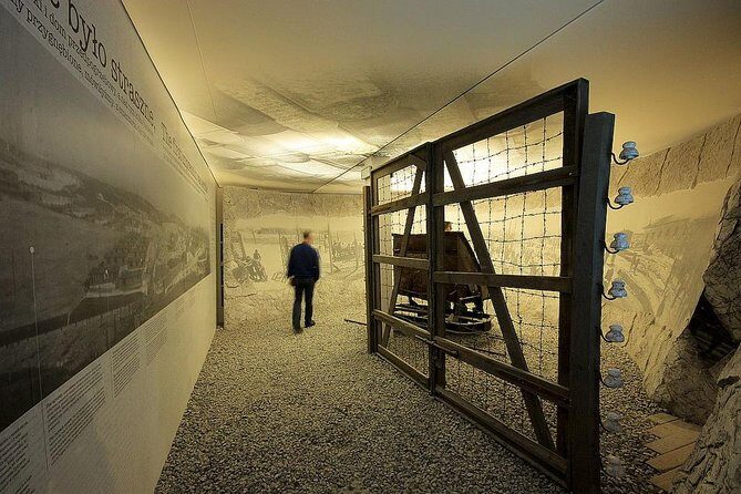 Schindler's List - Oskar Schindler Factory Museum Guided Tour - What the guide adds beyond walking through exhibits