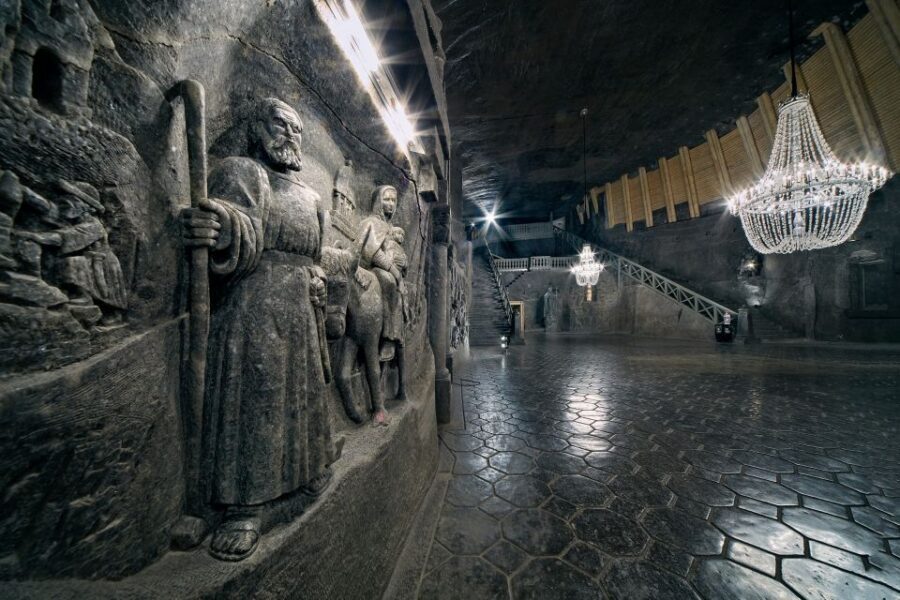 Unesco List; Wieliczka Salt Mine Half-Day Tour from Kraków - Kraków to Wieliczka: the ride, the timing, and the temperature check