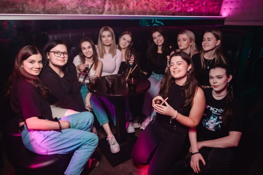 VIP Club Entry and Booth Booking - Four Music Club VIP: What You Actually Get for $27
