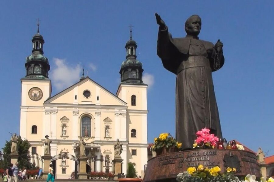 Wadowice, Kalwaria and Lagiewniki: John Paul II Tour - Who this John Paul II tour is best for