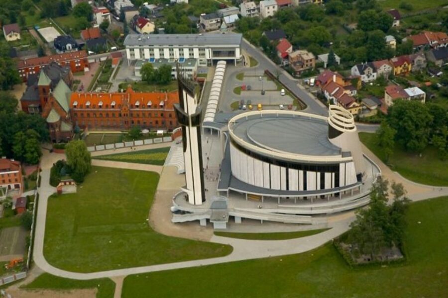 Wadowice, Kalwaria and Lagiewniki: John Paul II Tour - Skip-the-line entry and guided context where it counts