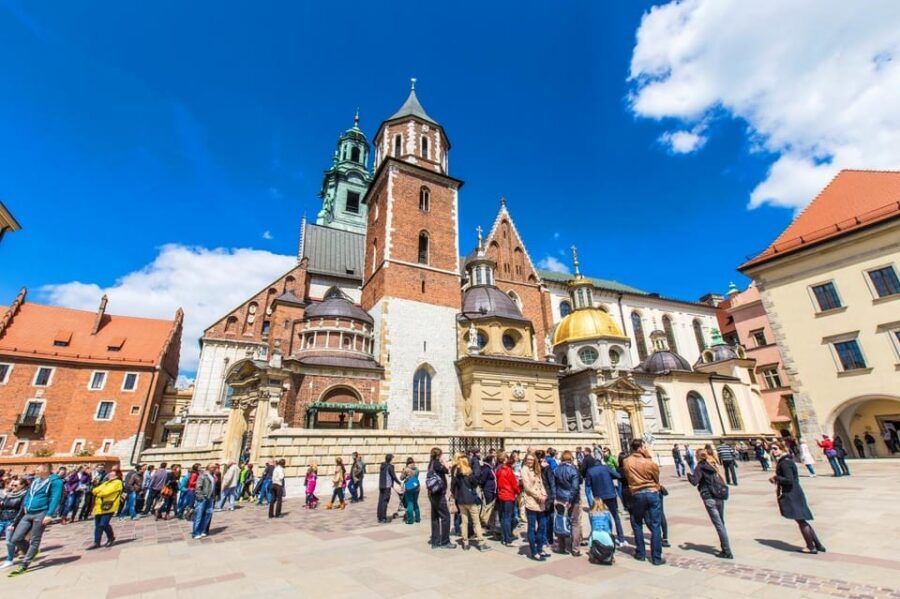 Wawel Castle and Cathedral Guided Tour - Why the guide matters more than you think (especially in Wawel)