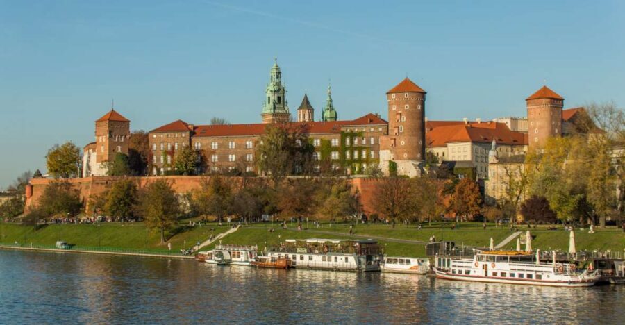 Wawel Castle, Cathedral, & Rynek Underground Tour with Lunch - Should you book this Wawel + Underground combo?