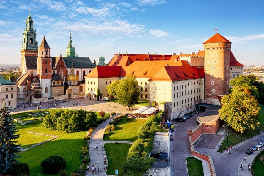Wawel Castle & Cathedral Skip the Line Small Group Tour - Choosing your highlights: Cathedral focus, Castle focus, or the full 3 hours