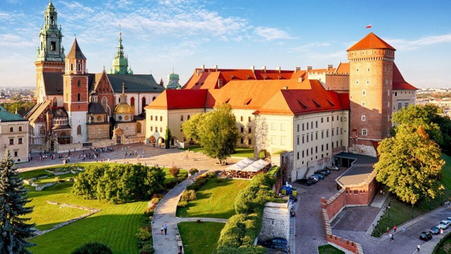 Wawel Hill Tour with Audio Guide - From Kanonicza to the Cathedral: the royal story you can see