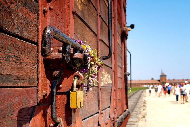 Wheelchair accessible PRIVATE transfer to Auschwitz - Birkenau - Auschwitz I: your first ~2 hours on site