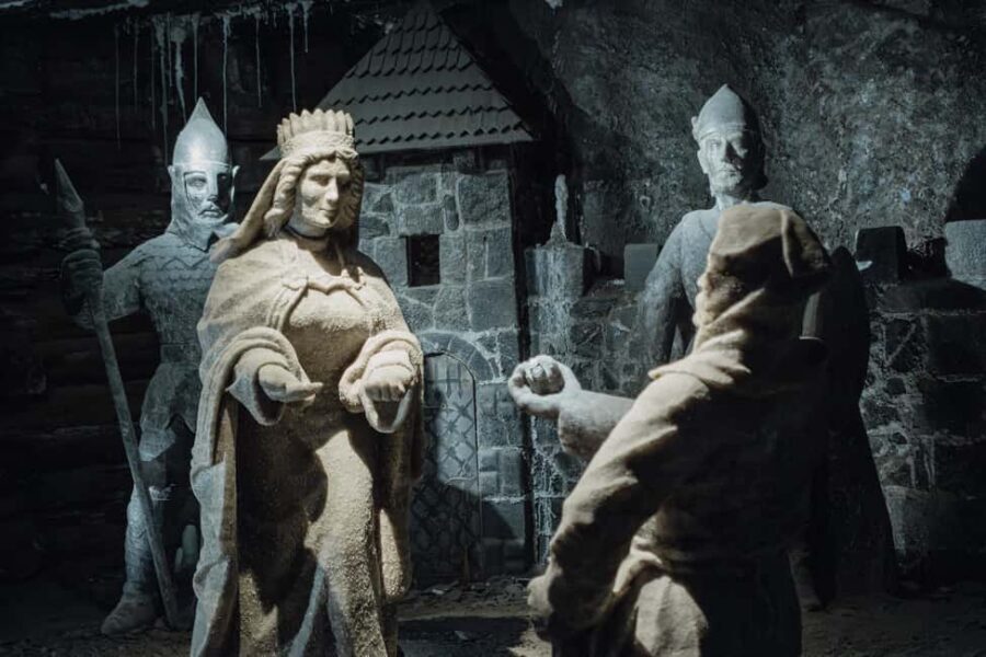 Wieliczka Salt Mine: Guided Tour Fast-Track Ticket - Meeting Point at the UNESCO Sign: Small Detail, Smooth Start
