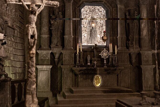Wieliczka Salt Mine Guided Tour + Ticket & Transfer from Krakow - Temperature and what to wear: plan for 14°C, not Polish weather