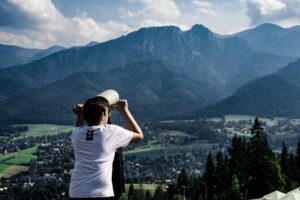 Zakopane Guied Tour: Cable Car, Local Spirits & Thermal Baths - Zakopane Town Time: Highland Architecture, Dialect, and Views Between Stops