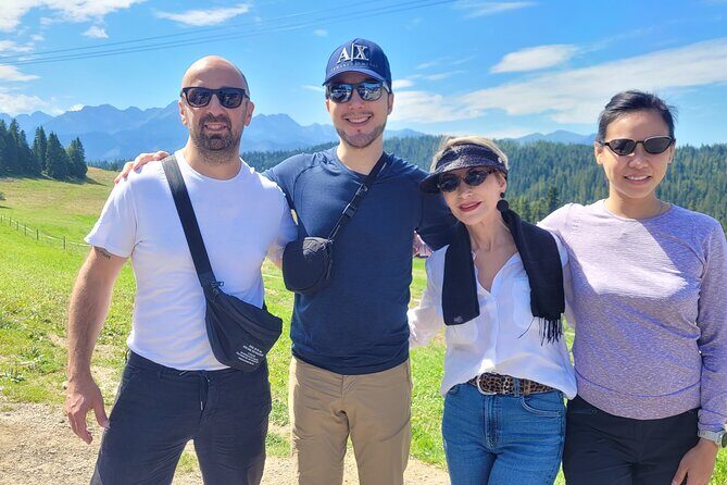 Zakopane PRIVATE TOUR from Krakow - Chochołów Wooden Village: highlander style and a hands-on food stop