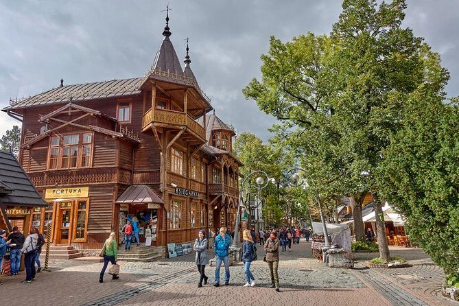 Zakopane & Slovakia Tour from Krakow - A border-to-mountains day with a good pace