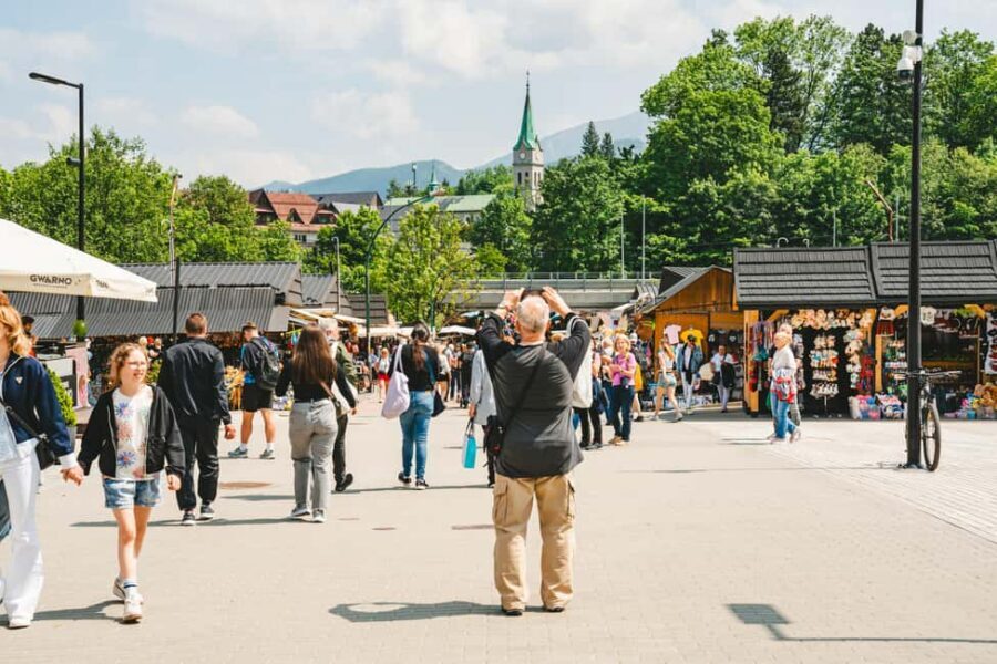 Zakopane & Tatra Mountains from Krakow – Guided Tour - The Traditional Village stop: short photo time, real atmosphere